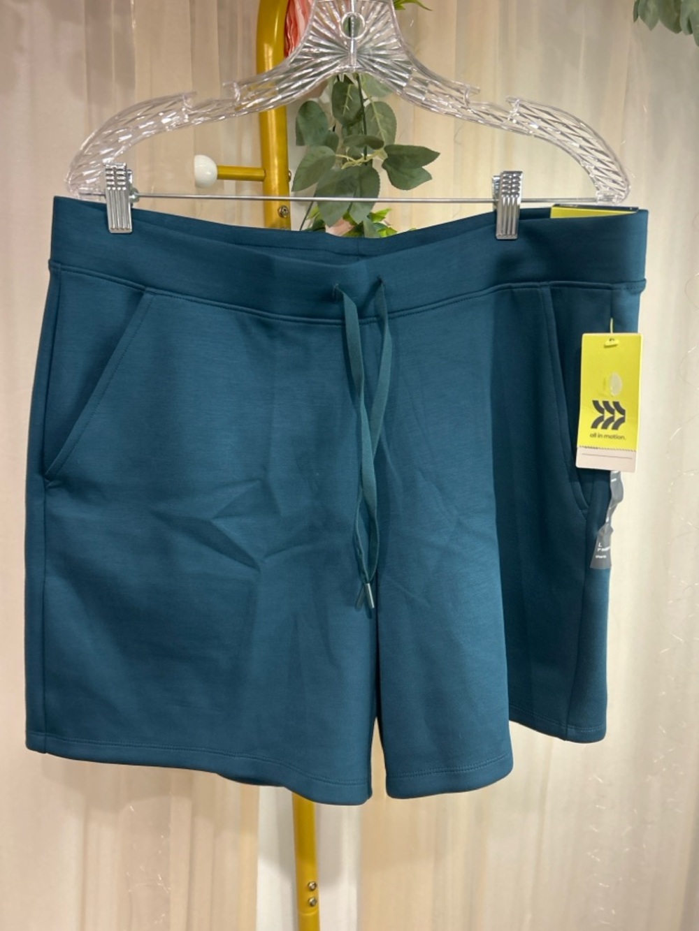 All In Motion Teal Athletic Shorts 7” Inseam Size L NWT